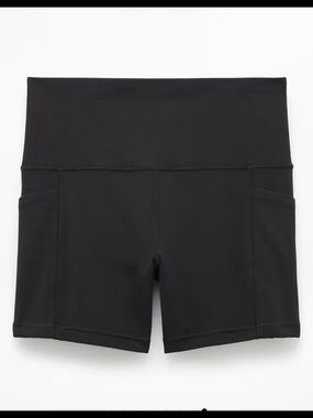 Athleta Black High-Rise Salutation Bike Shorts with Pockets